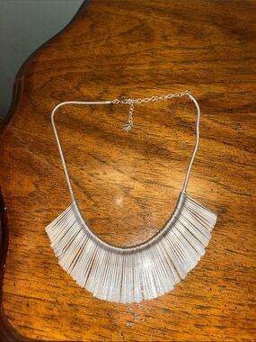 Stella & Dot retired silver tone necklace